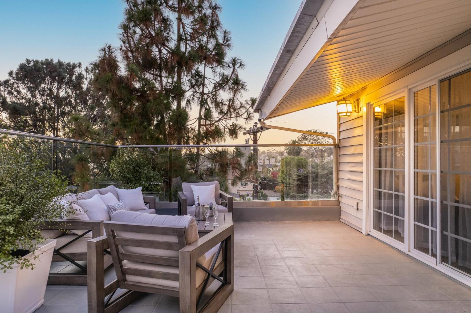 Holiday home 4 Bedroom 2 Bath With Ocean View Hot Tub Parking San Diego